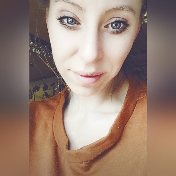 Meet your Posher, Heather - Picture 9 of 15